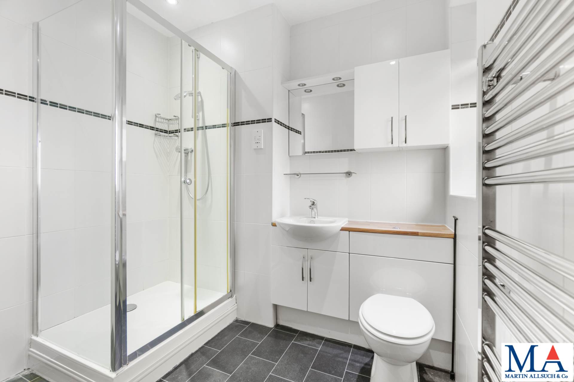 Additional Property Image 3 bedroom Flat for sale in Borehamwood 13