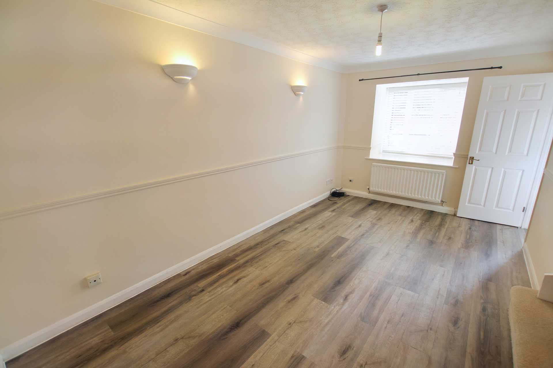 Additional Property Image 2 bedroom Terraced to rent in Aylesbury 4