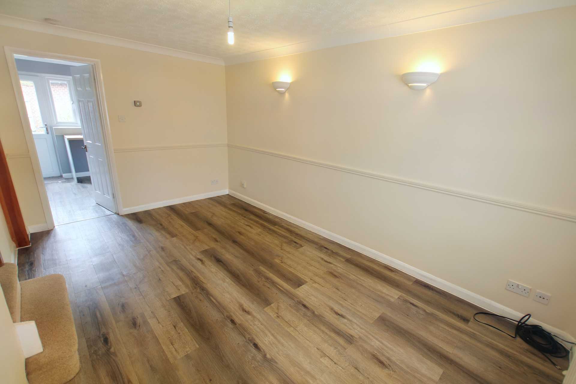 Additional Property Image 2 bedroom Terraced to rent in Aylesbury 5