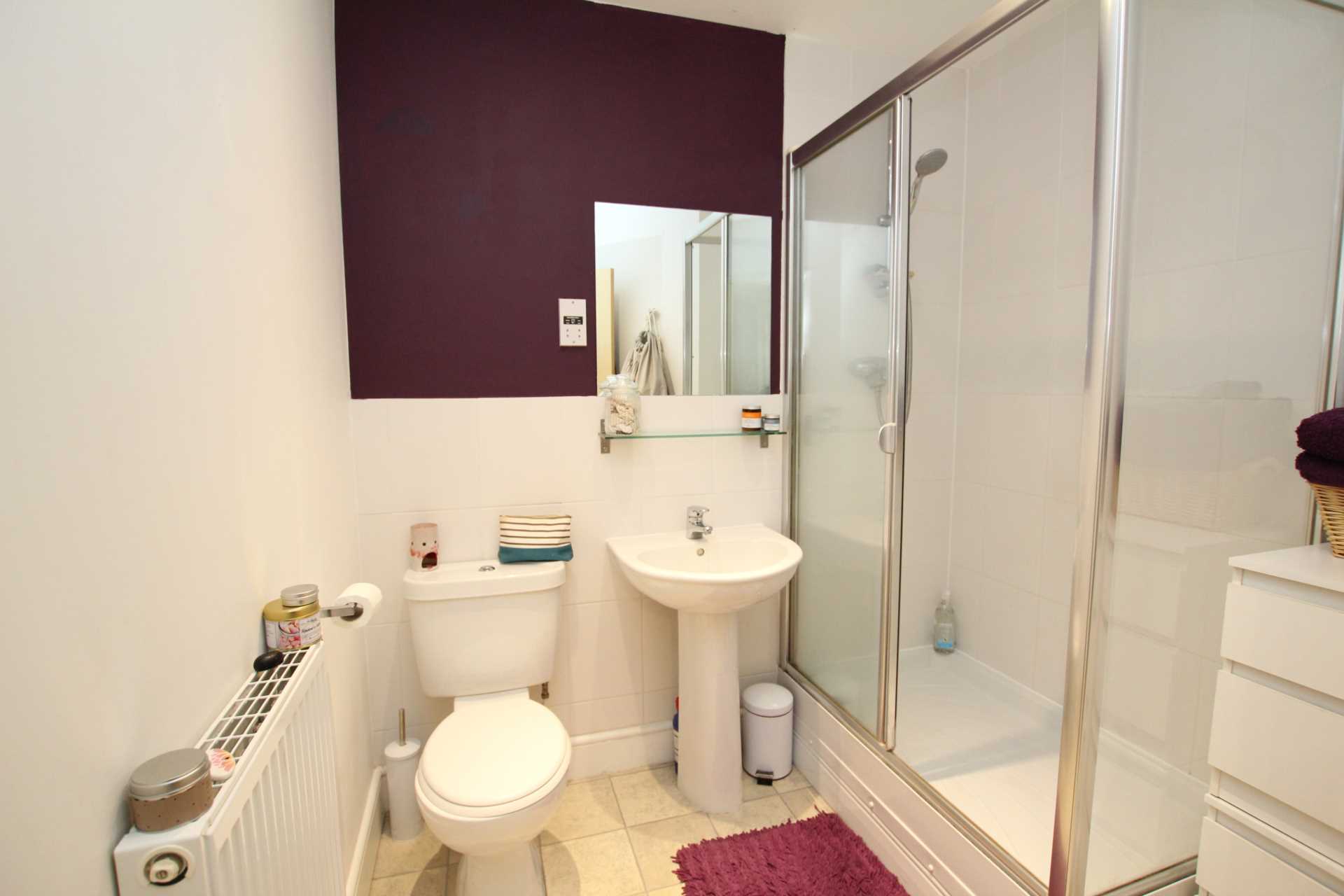 Additional Property Image 2 bedroom Apartment for sale in Aylesbury 7