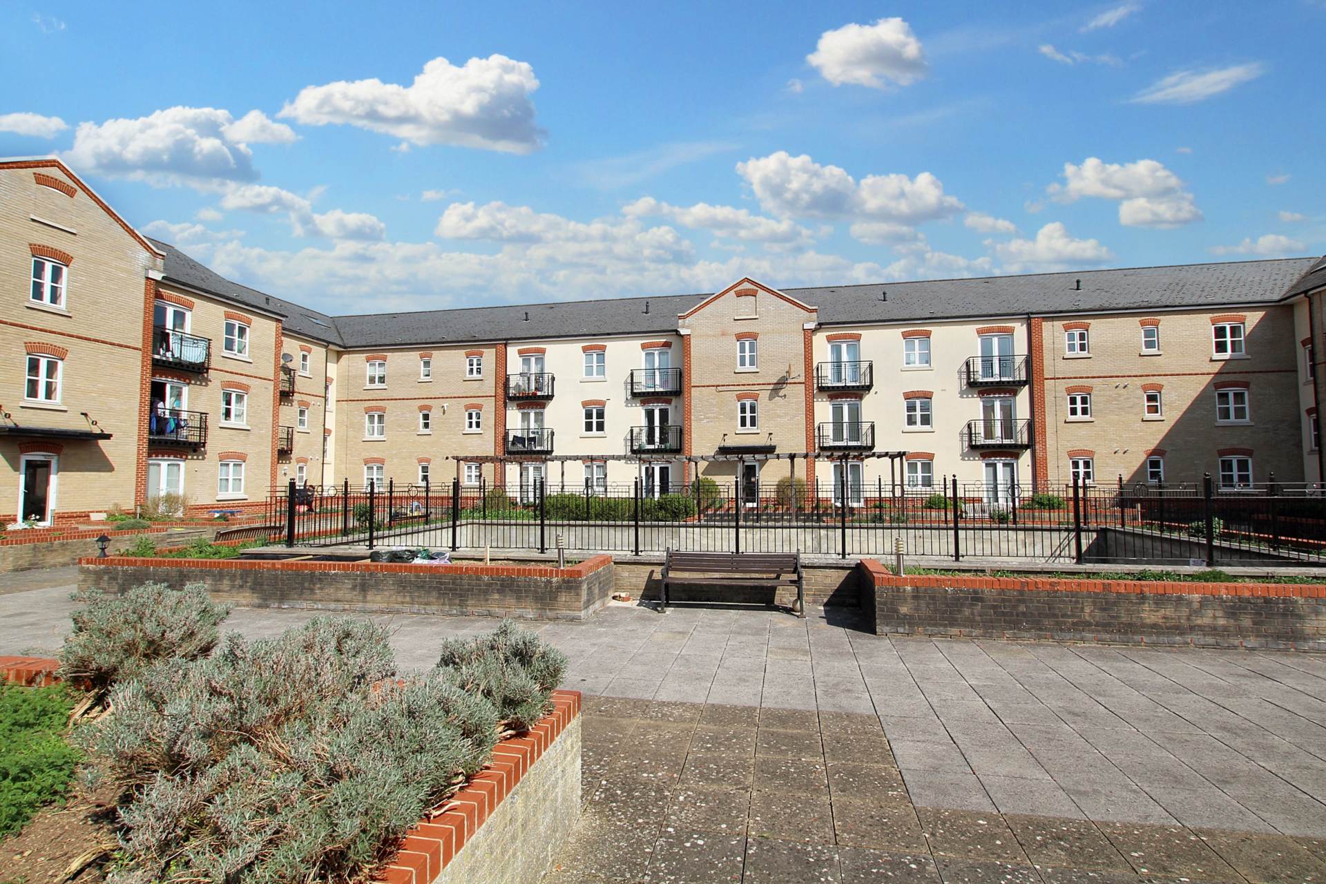 Additional Property Image 2 bedroom Apartment for sale in Aylesbury 15