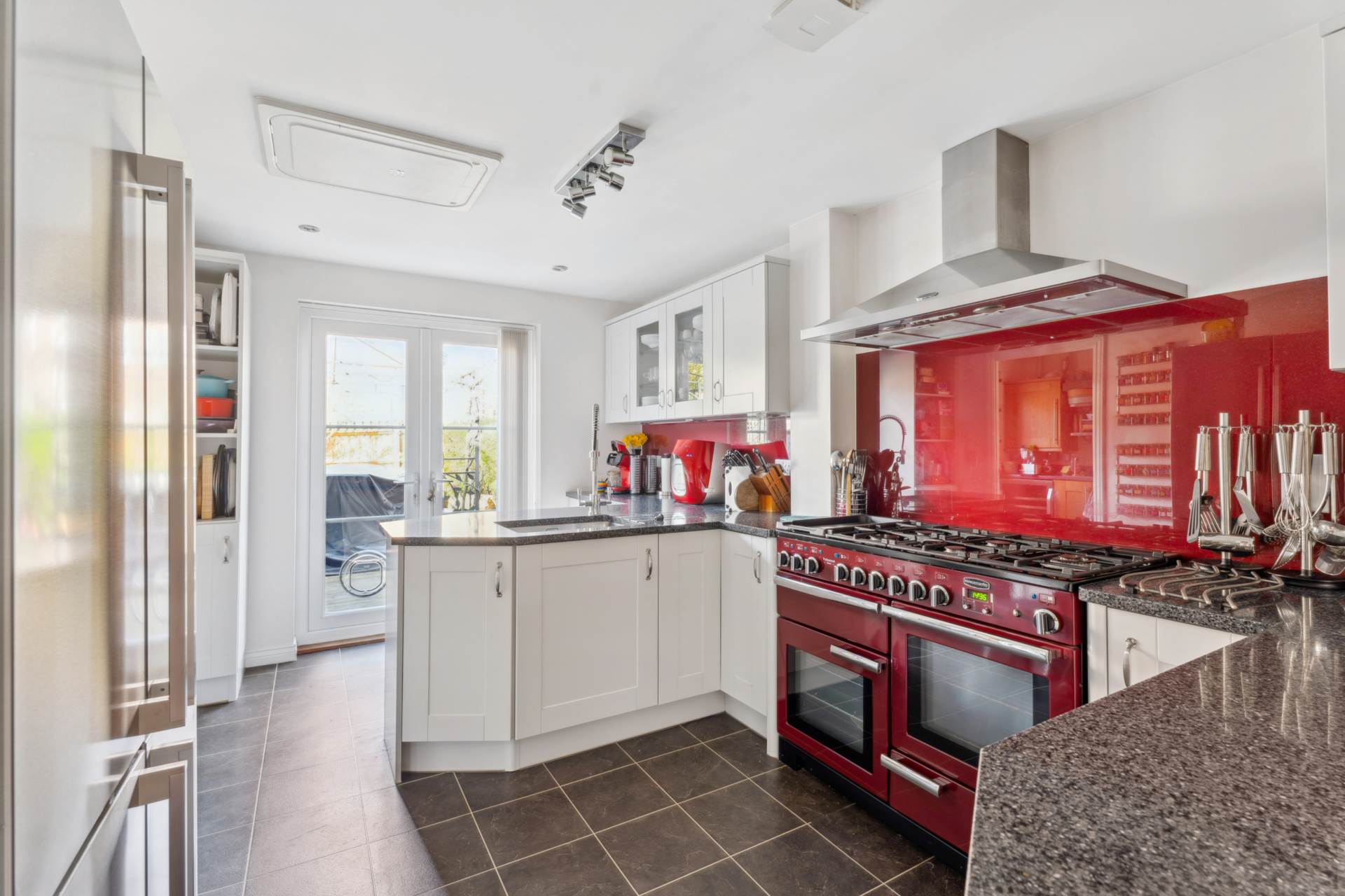 Additional Property Image 5 bedroom Detached for sale in Aylesbury 2