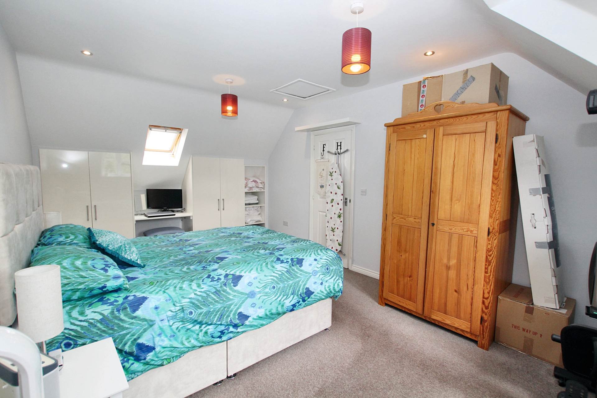 Additional Property Image 5 bedroom Detached for sale in Aylesbury 7