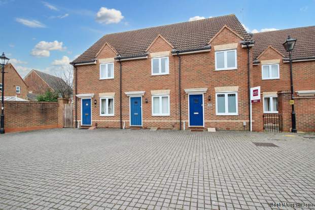 2 bedroom Terraced for sale in Aylesbury