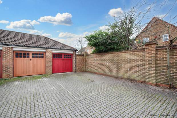 Additional Property Image 2 bedroom Terraced for sale in Aylesbury 2