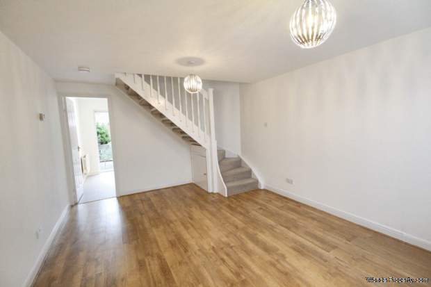 Additional Property Image 2 bedroom Terraced for sale in Aylesbury 6