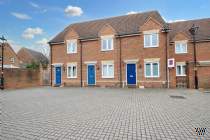 2 bedroom Terraced for sale in Aylesbury