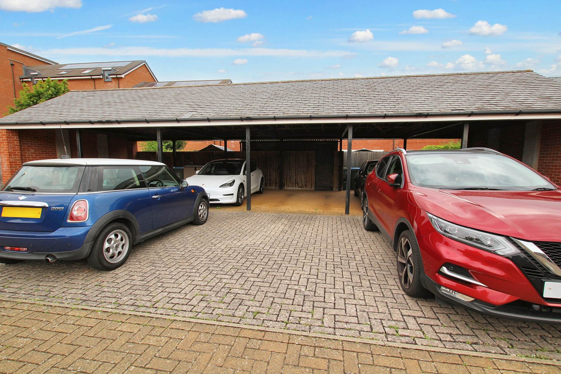 Additional Property Image 3 bedroom Terraced for sale in Aylesbury 21