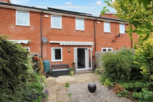 3 bedroom Terraced for sale in Aylesbury