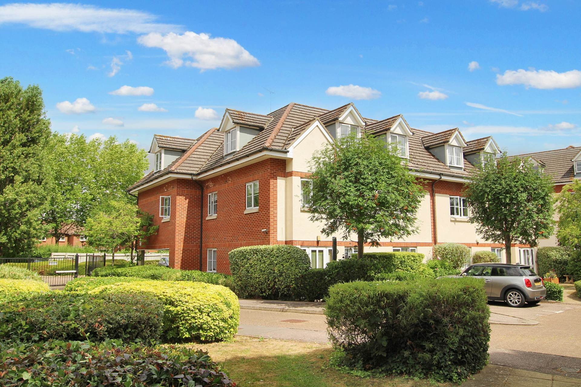 Additional Property Image 1 bedroom Flat for sale in Aylesbury 12