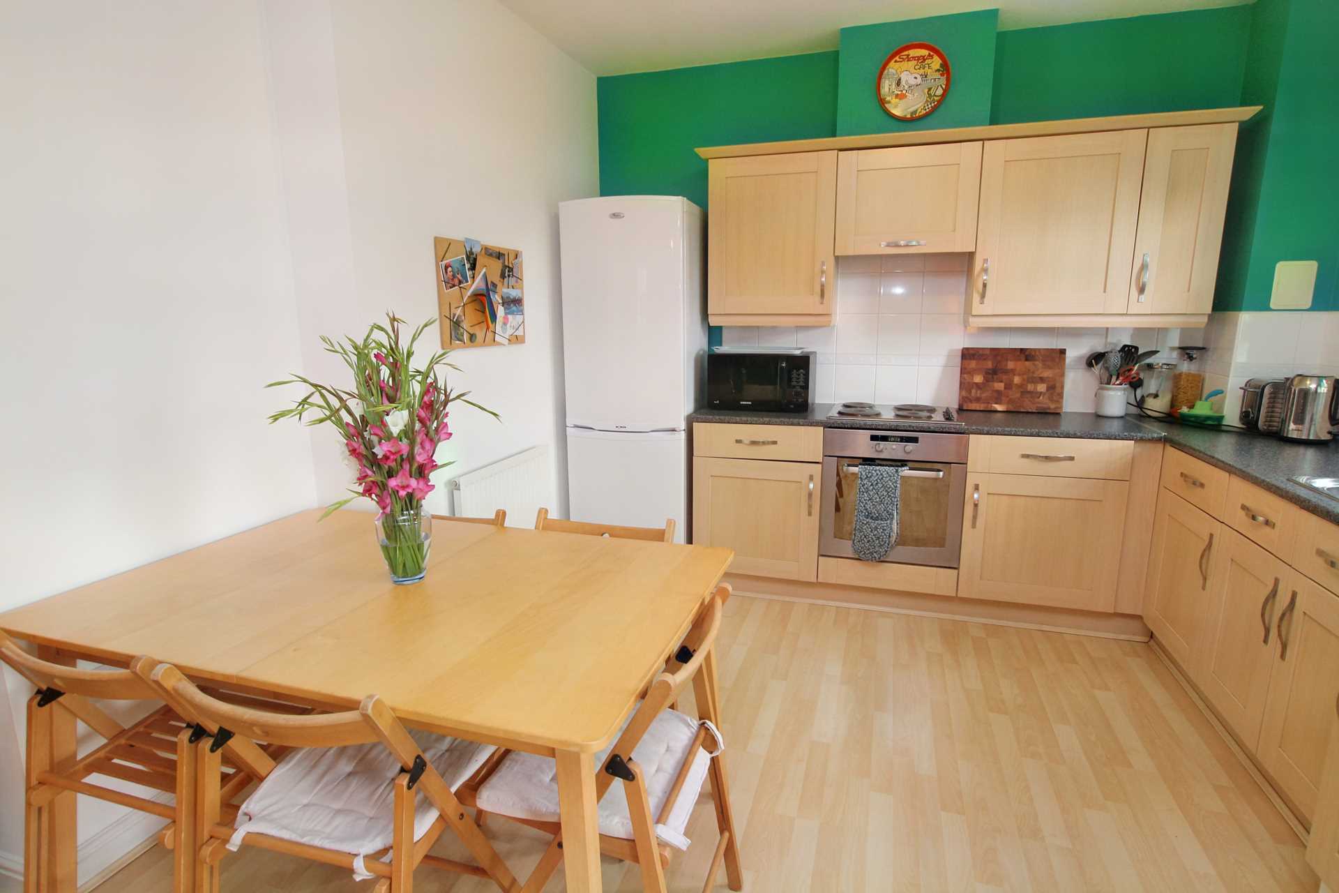 Additional Property Image 2 bedroom Apartment for sale in Aylesbury 5