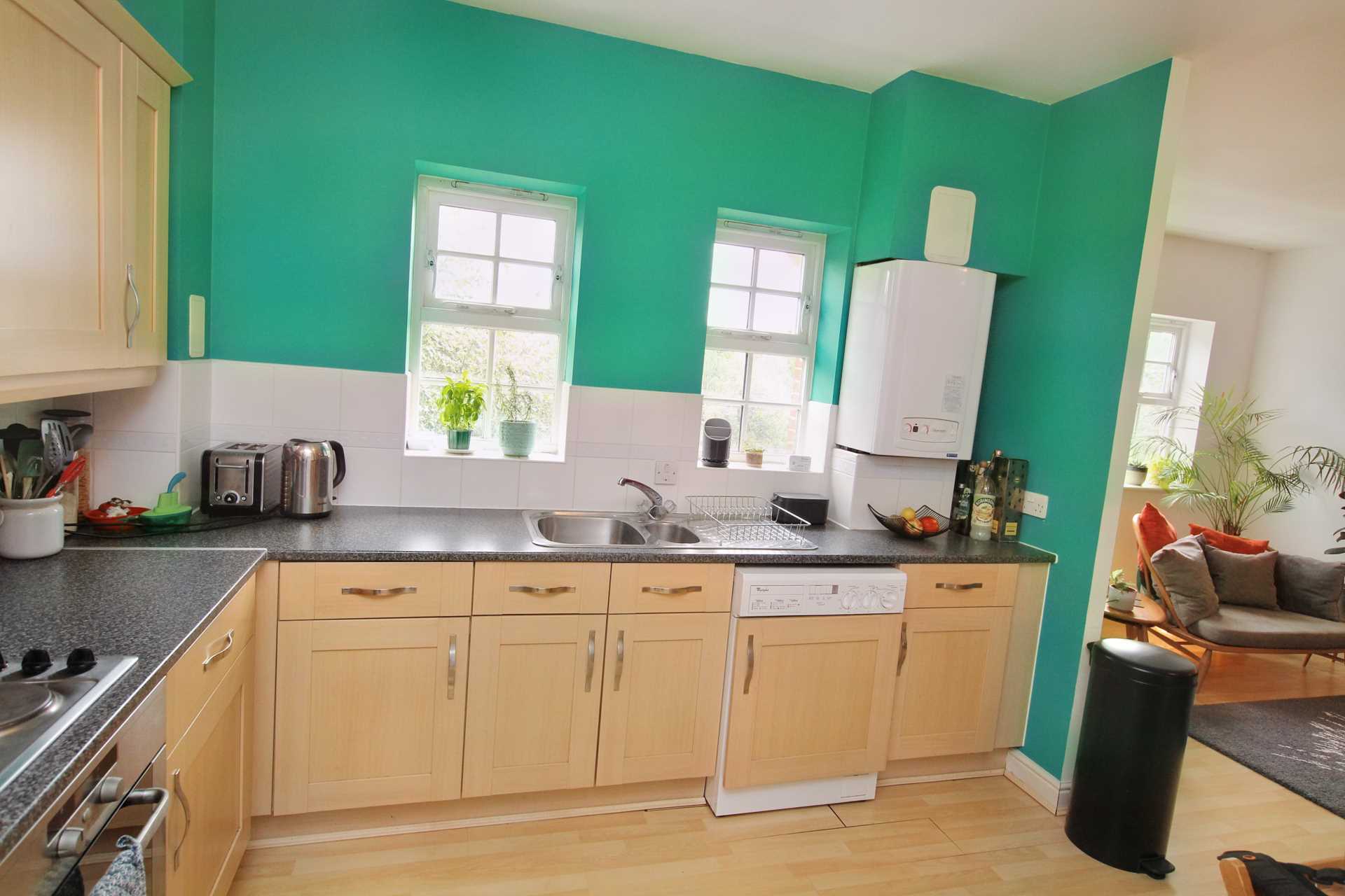 Additional Property Image 2 bedroom Apartment for sale in Aylesbury 7