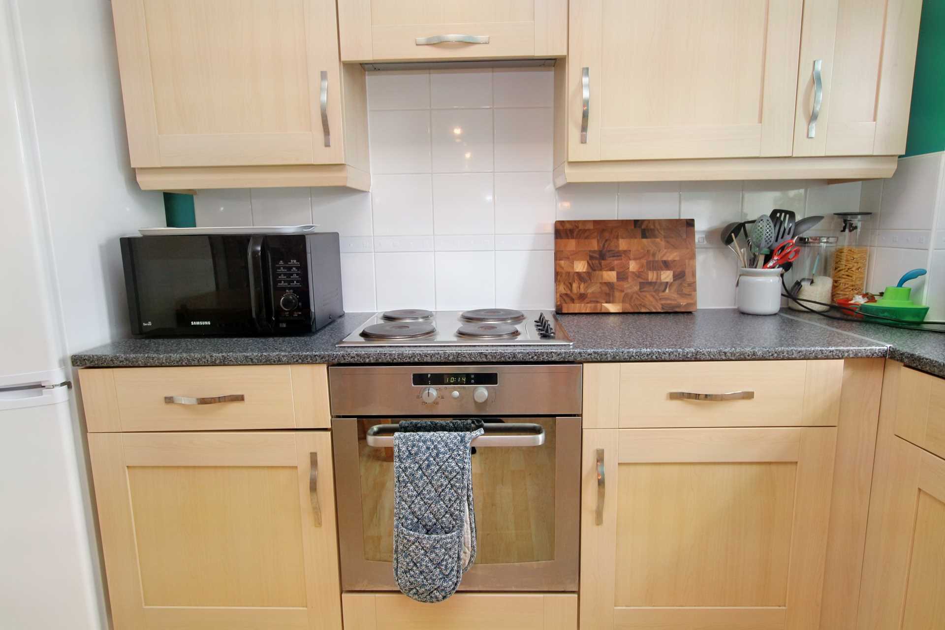 Additional Property Image 2 bedroom Apartment for sale in Aylesbury 8
