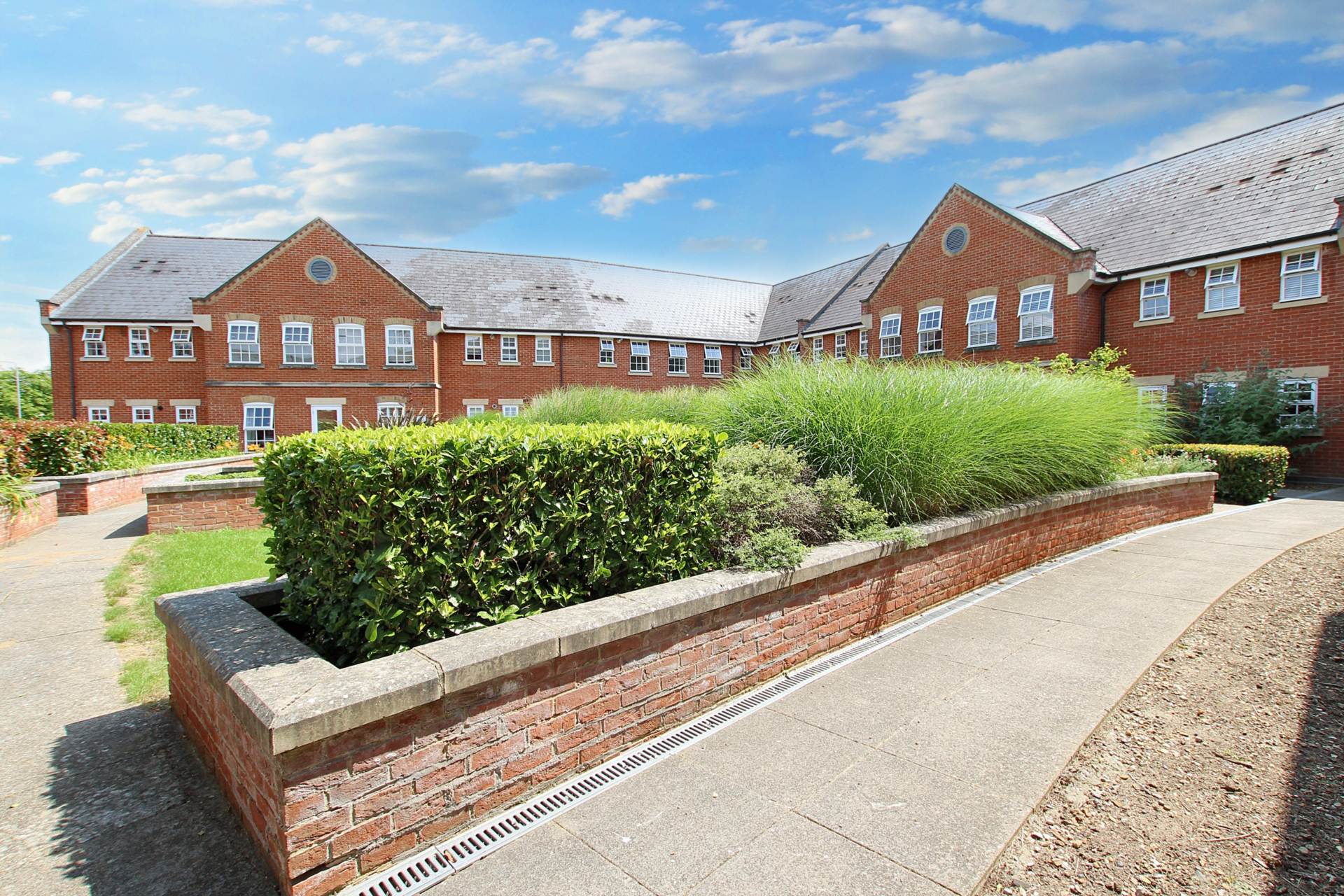Additional Property Image 2 bedroom Apartment for sale in Aylesbury 13