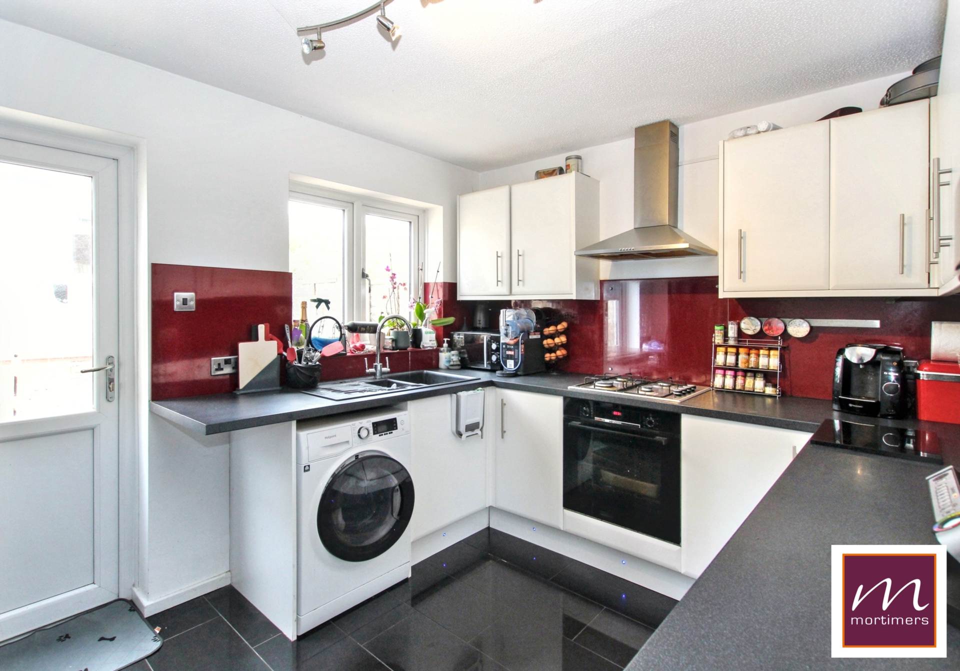 Additional Property Image 2 bedroom Terraced for sale in Aylesbury 3