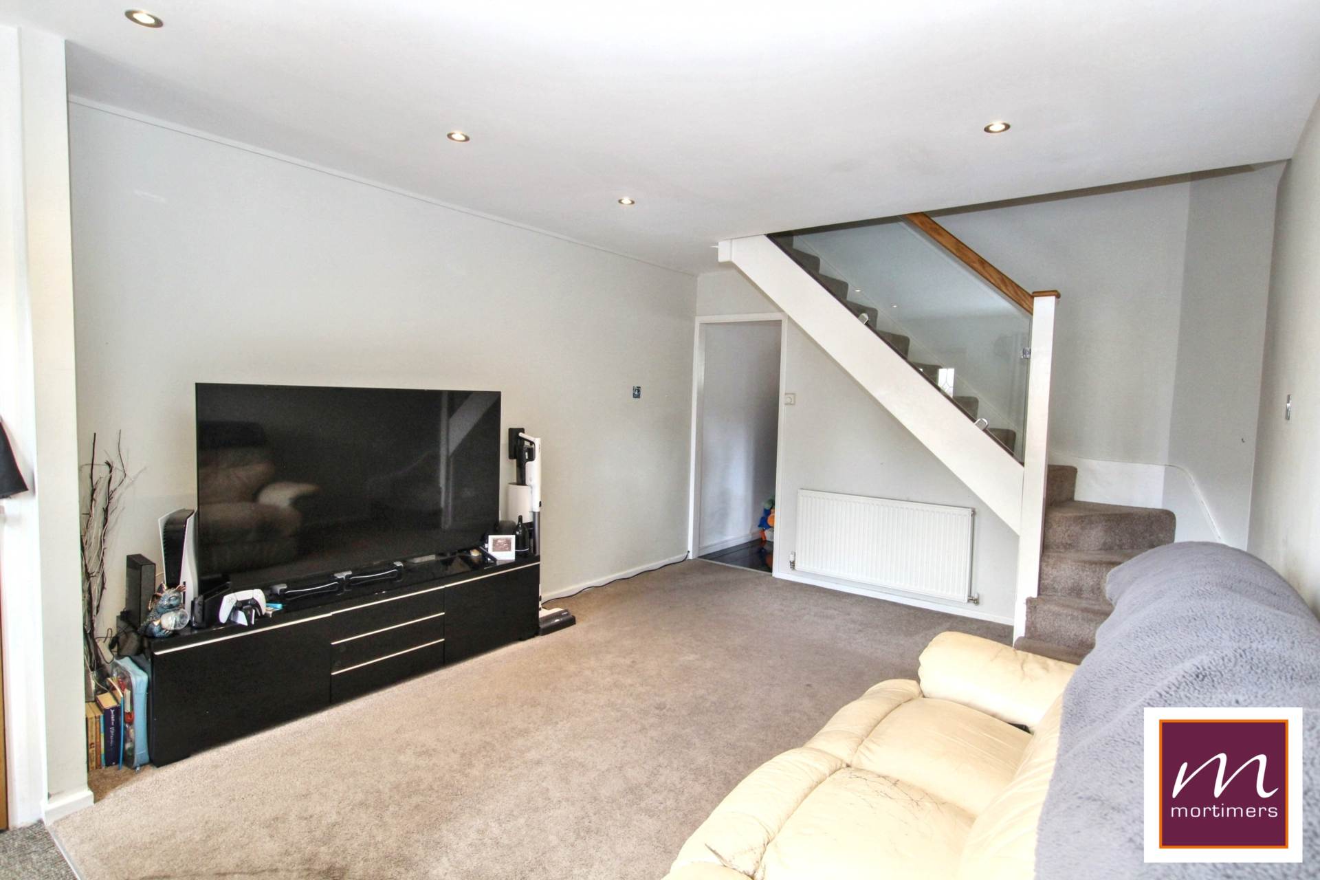 Additional Property Image 2 bedroom Terraced for sale in Aylesbury 5