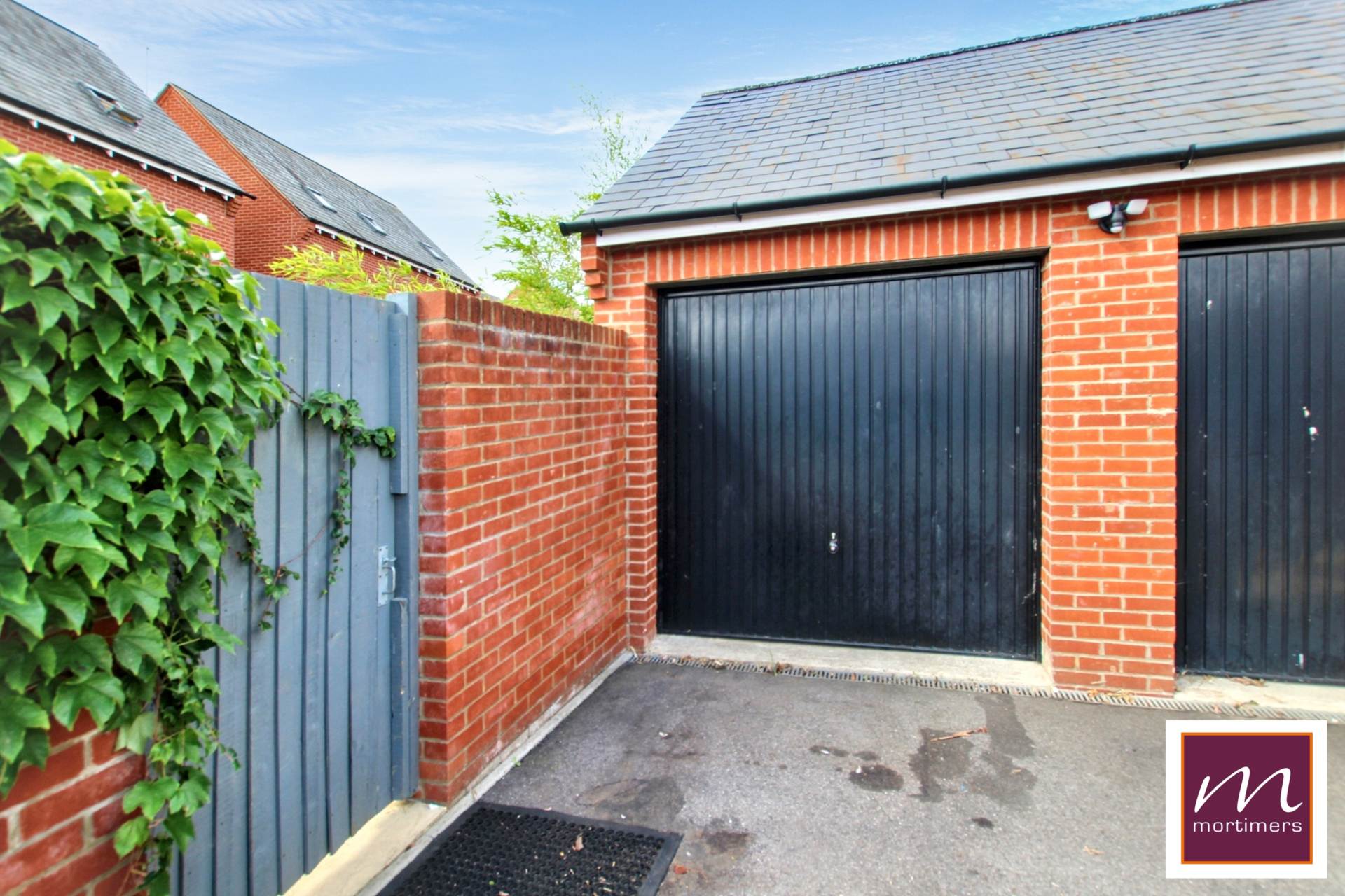 Additional Property Image 5 bedroom Detached for sale in Aylesbury 4