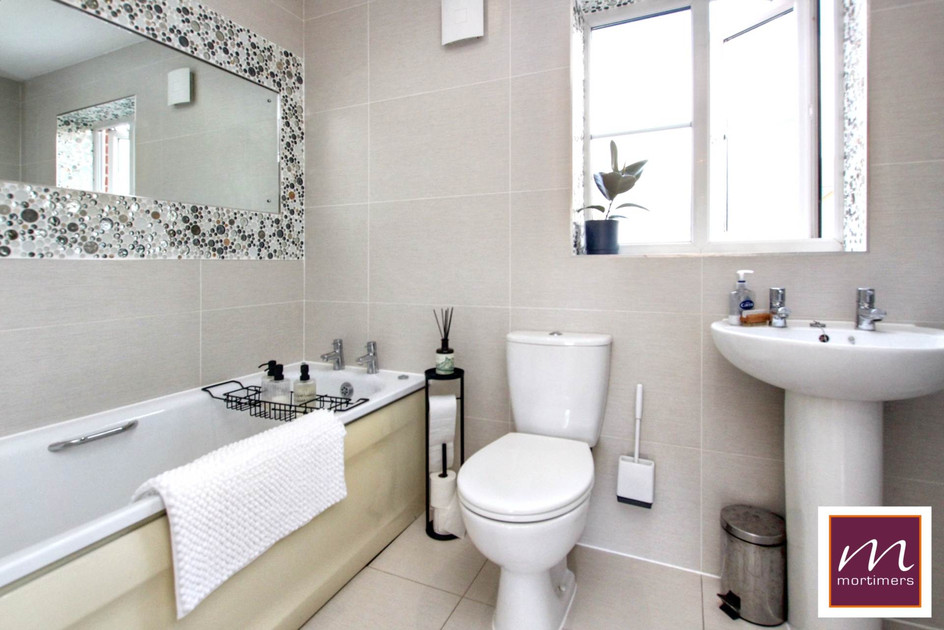 Additional Property Image 5 bedroom Detached for sale in Aylesbury 13