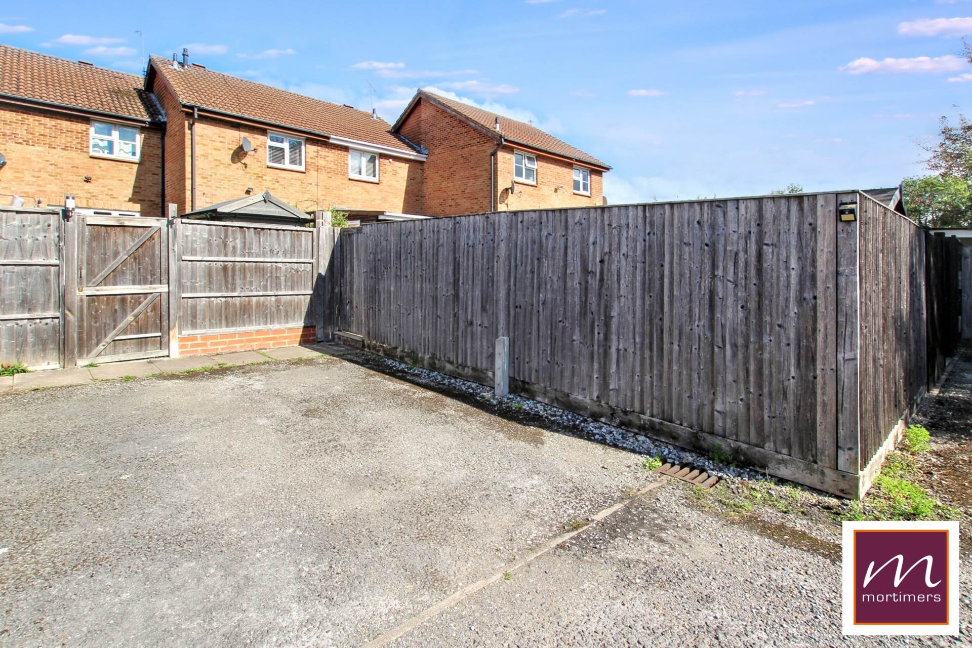 Additional Property Image 2 bedroom Terraced for sale in Aylesbury 16