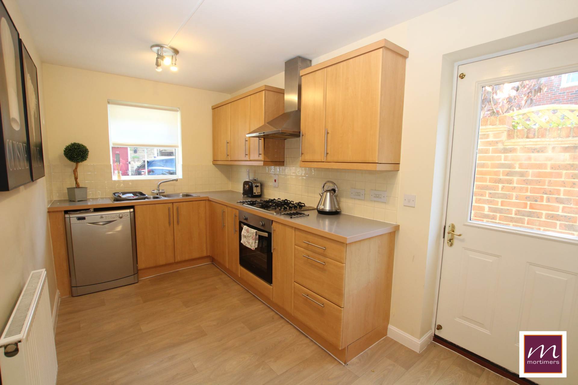 Additional Property Image 4 bedroom End of Terrace for sale in Aylesbury 3