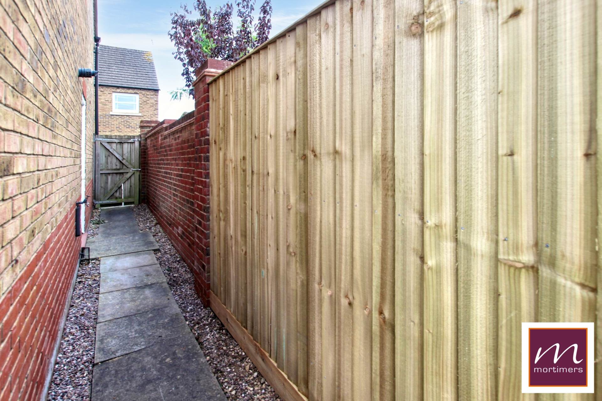 Additional Property Image 4 bedroom End of Terrace for sale in Aylesbury 33