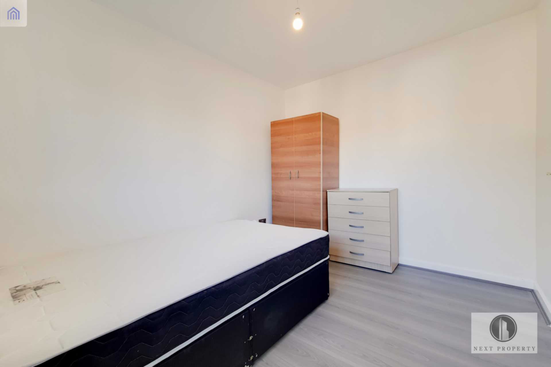 Additional Property Image 4 bedroom House to rent in London 13