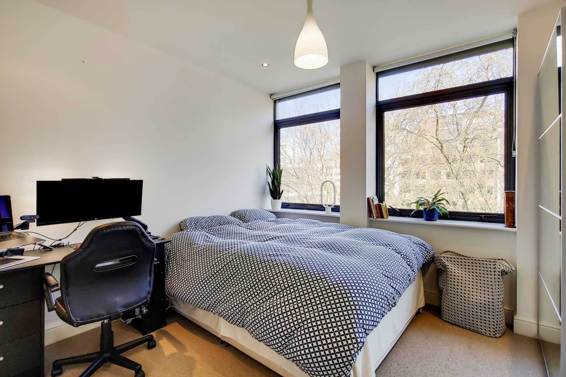 Additional Property Image 2 bedroom Flat to rent in London 8