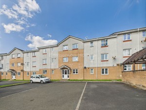 2 bedroom Flat to rent in Paisley