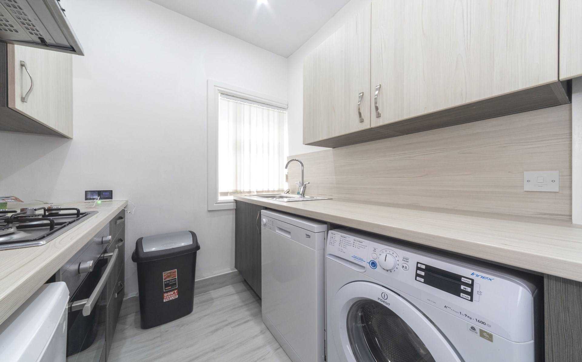 Additional Property Image 3 bedroom Flat to rent in Glasgow 8