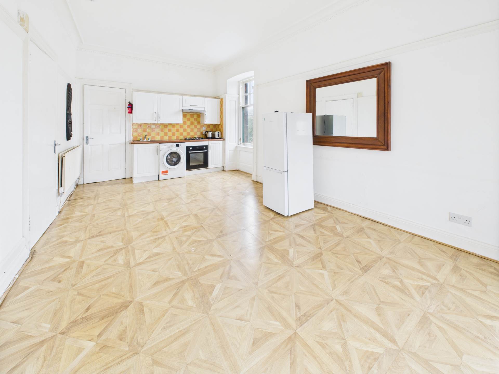 Additional Property Image 4 bedroom Flat to rent in Paisley 4