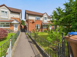 2 bedroom Semi Detached for sale in Glasgow