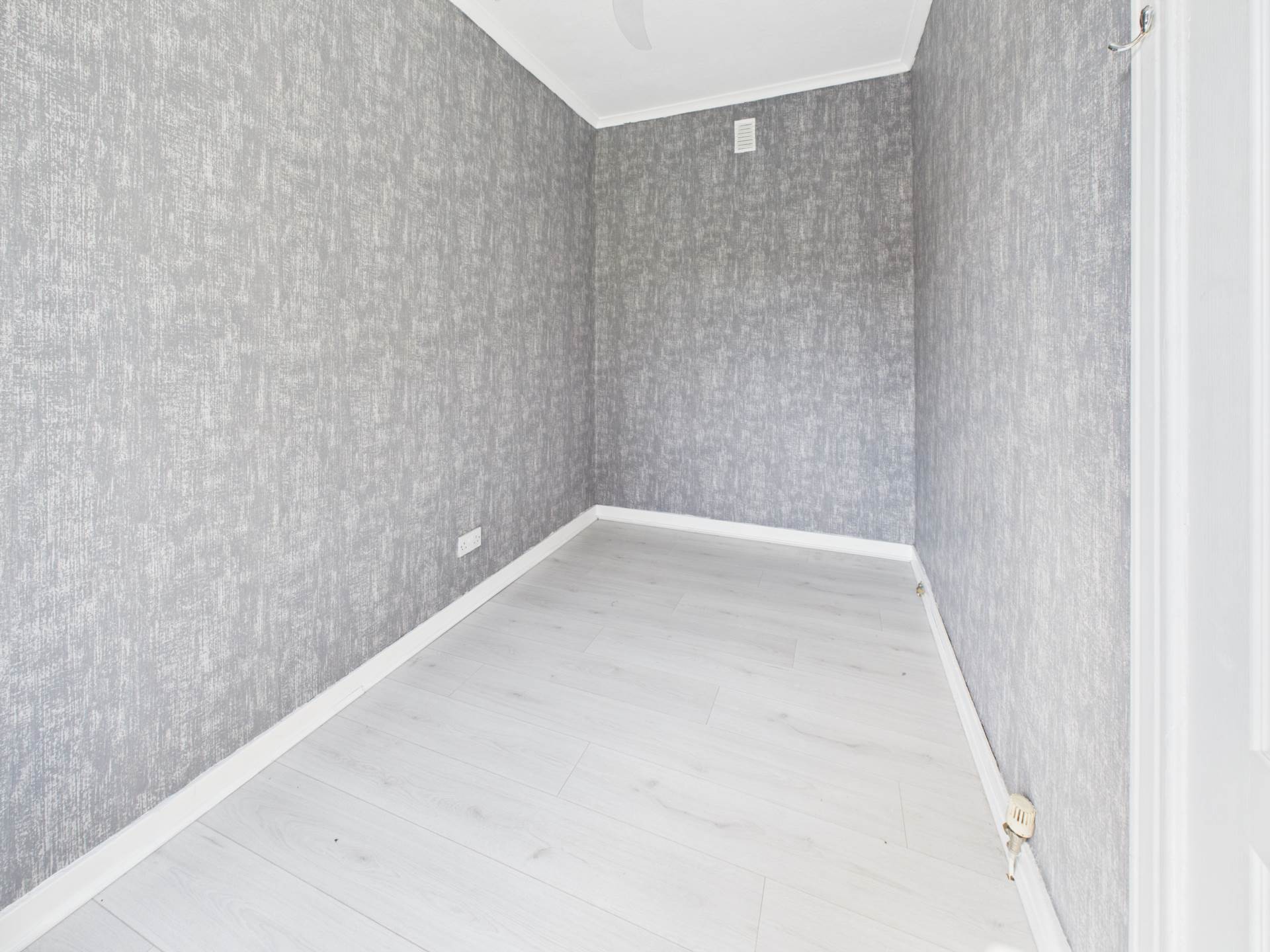 Additional Property Image 3 bedroom Flat to rent in Glasgow 7