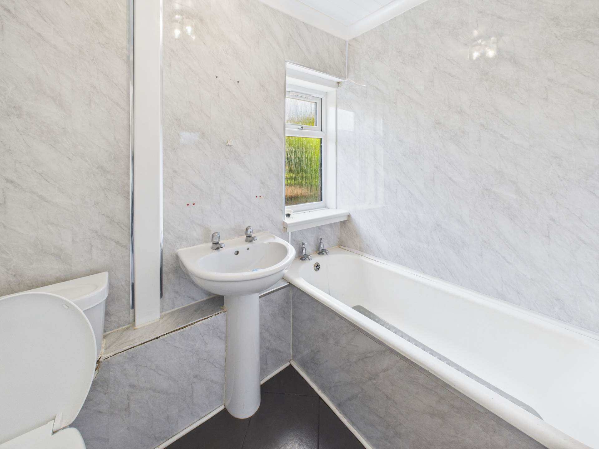 Additional Property Image 3 bedroom Flat to rent in Glasgow 8