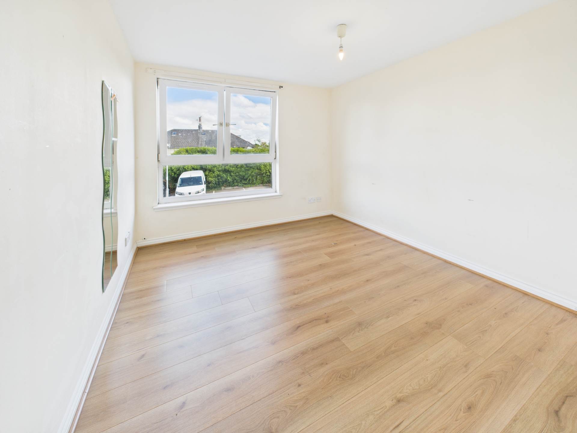 Additional Property Image 2 bedroom Flat for sale in Glasgow 9