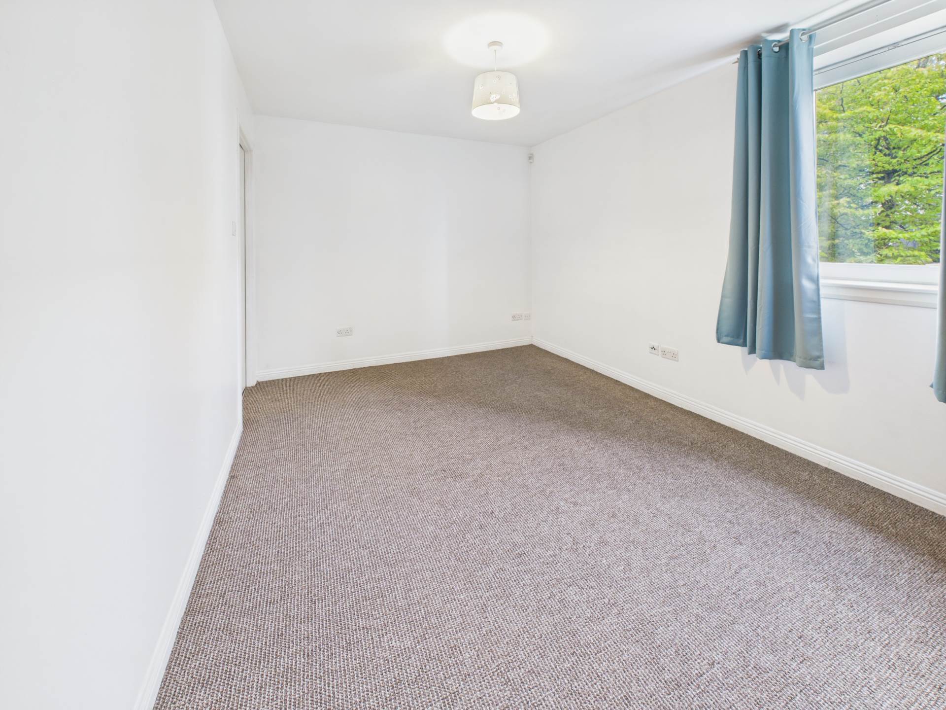 Additional Property Image 2 bedroom Flat to rent in Renfrew 10