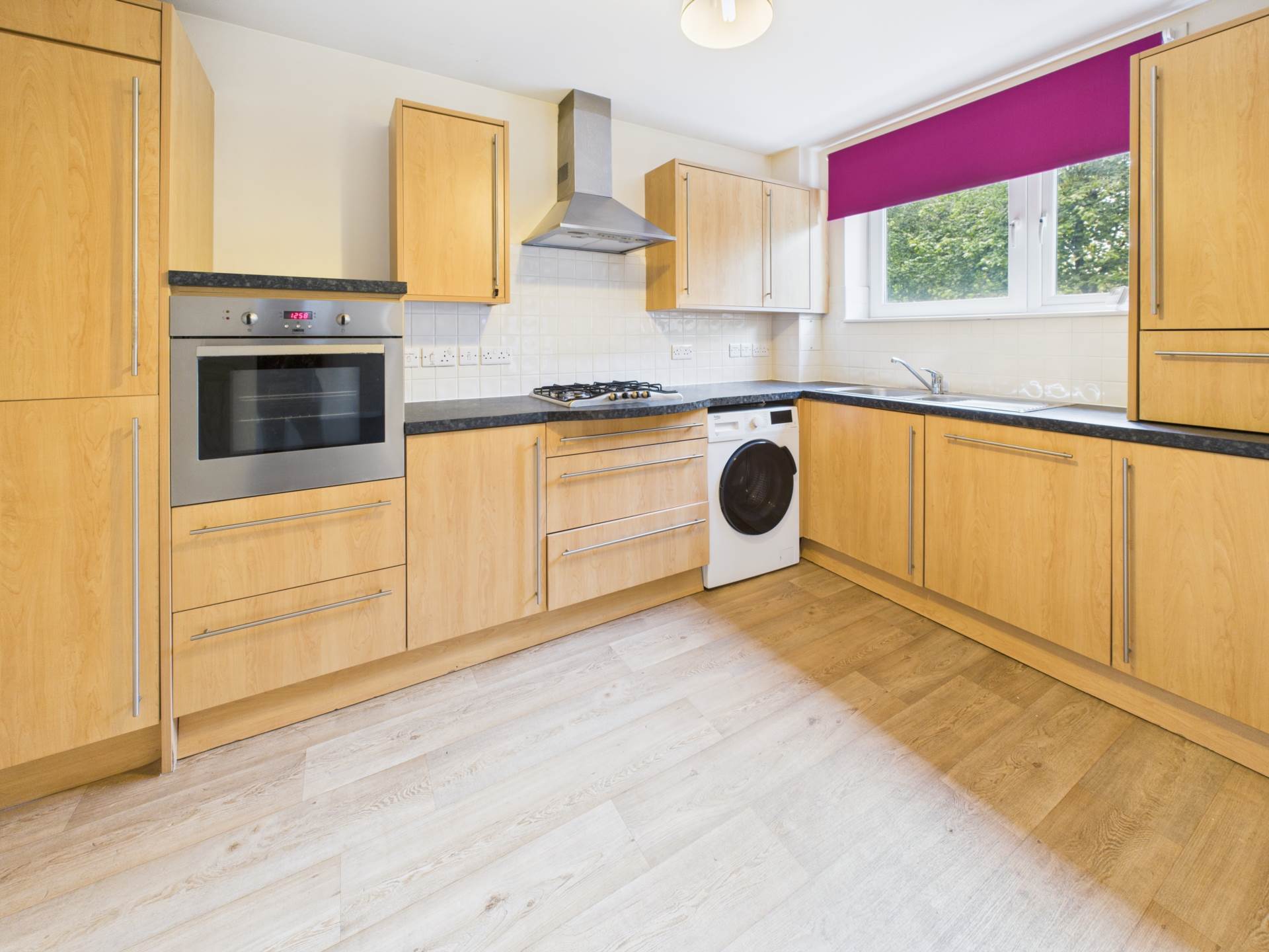 Additional Property Image 2 bedroom Flat to rent in Renfrew 12