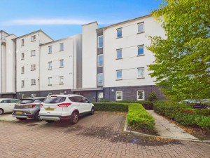 2 bedroom Flat to rent in Renfrew