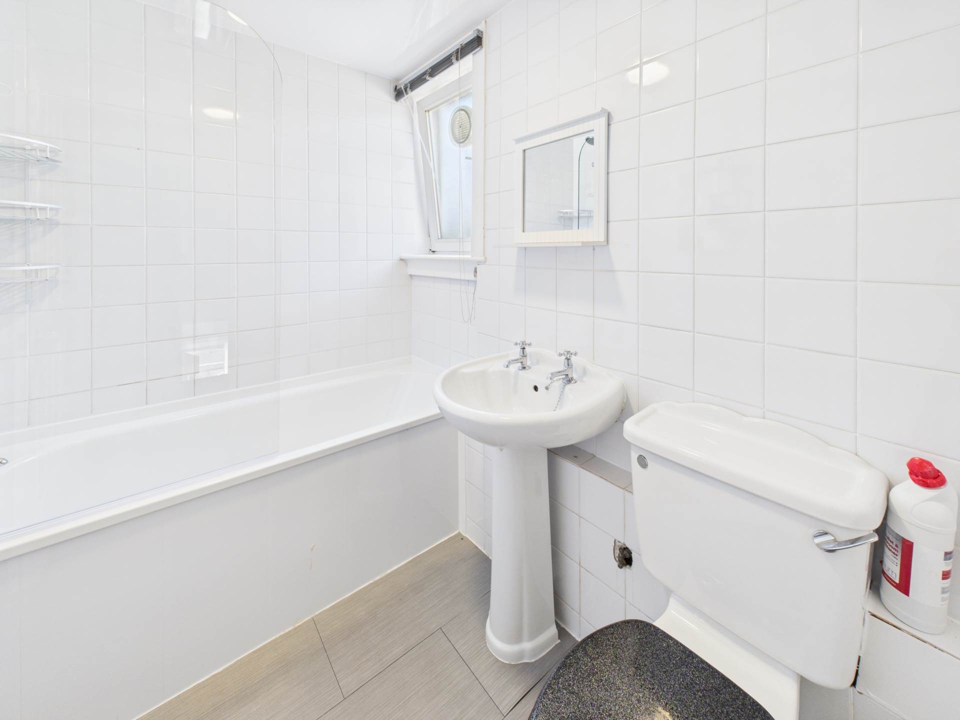 Additional Property Image 3 bedroom Flat to rent in Glasgow 8
