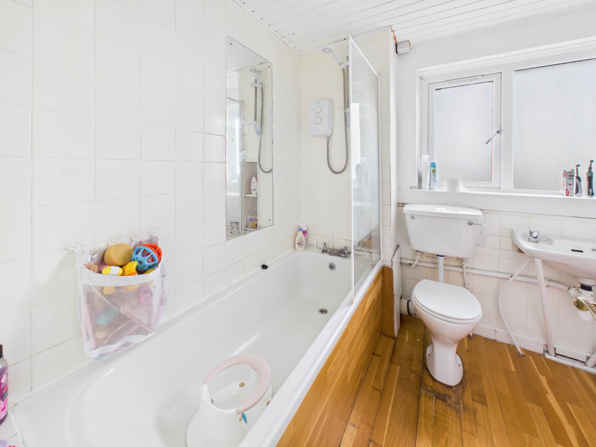 Additional Property Image 2 bedroom Flat for sale in Lochwinnoch 7