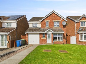4 bedroom Detached to rent in Glasgow