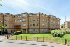 2 bedroom Apartment for sale in London