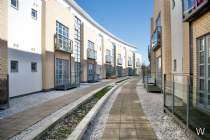 2 bedroom Apartment for sale in London