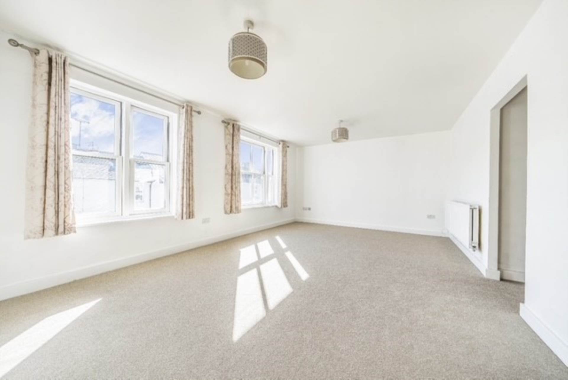 Additional Property Image 2 bedroom Apartment for sale in Haywards Heath 3
