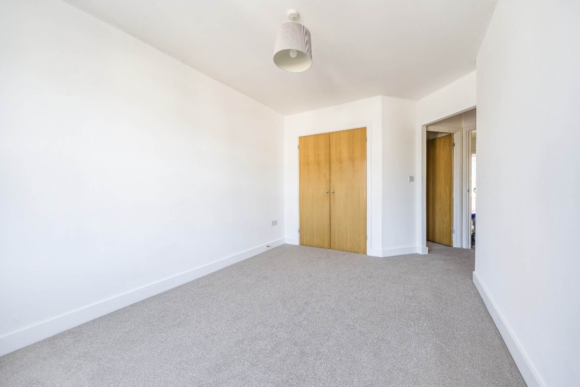 Additional Property Image 2 bedroom Apartment for sale in Haywards Heath 9