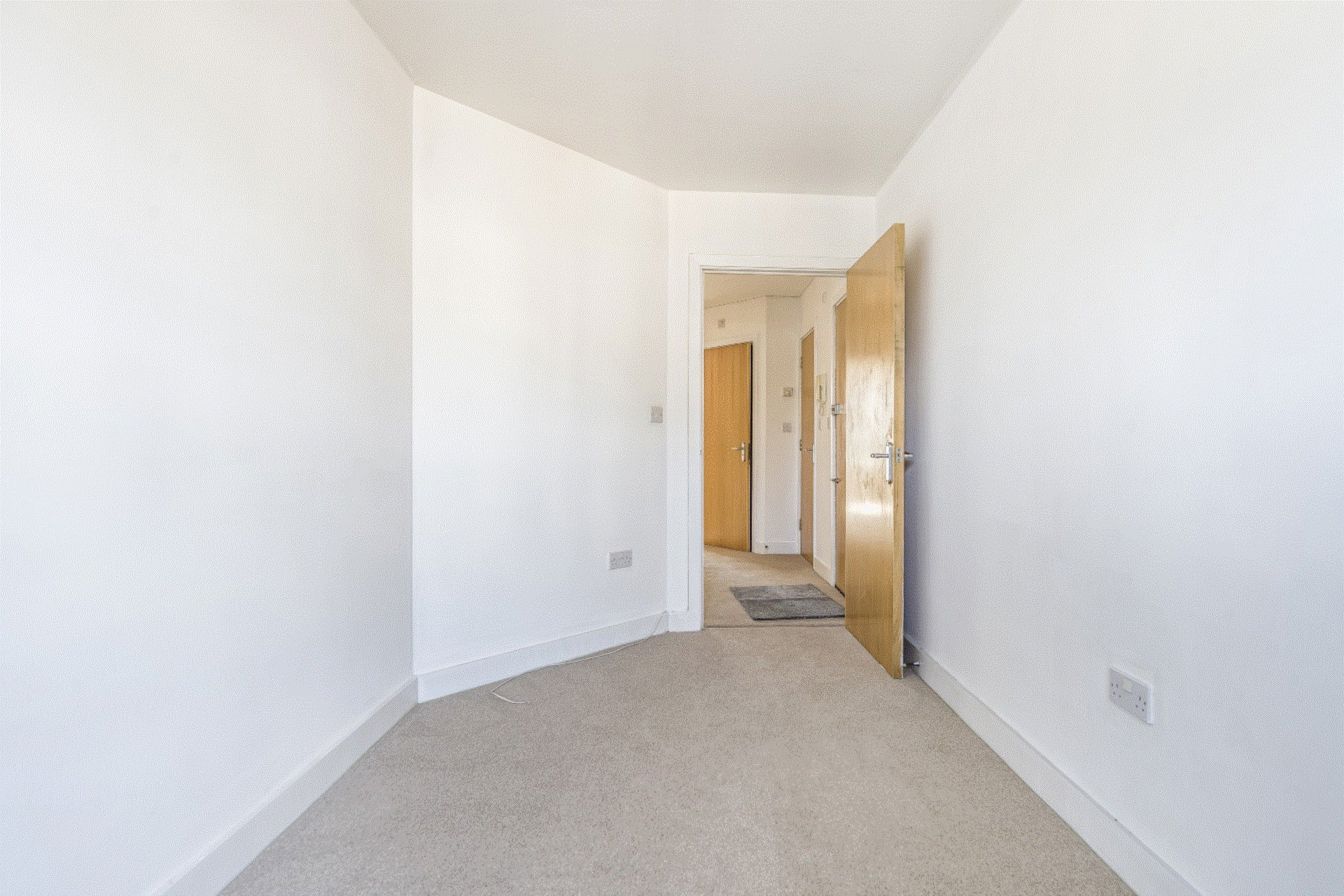 Additional Property Image 2 bedroom Apartment for sale in Haywards Heath 12