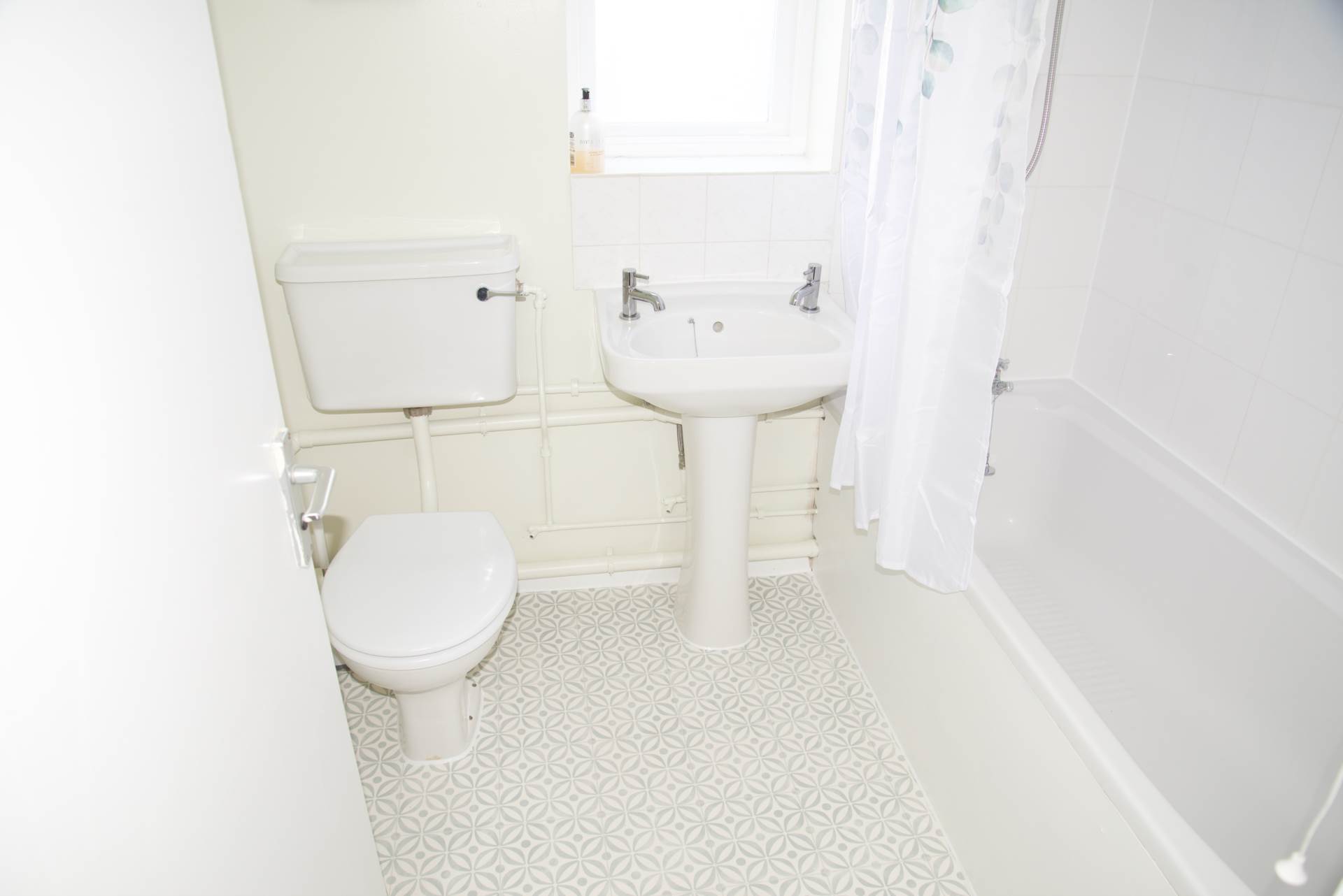 Additional Property Image 1 bedroom Apartment for sale in London 6
