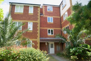 1 bedroom Apartment for sale in London