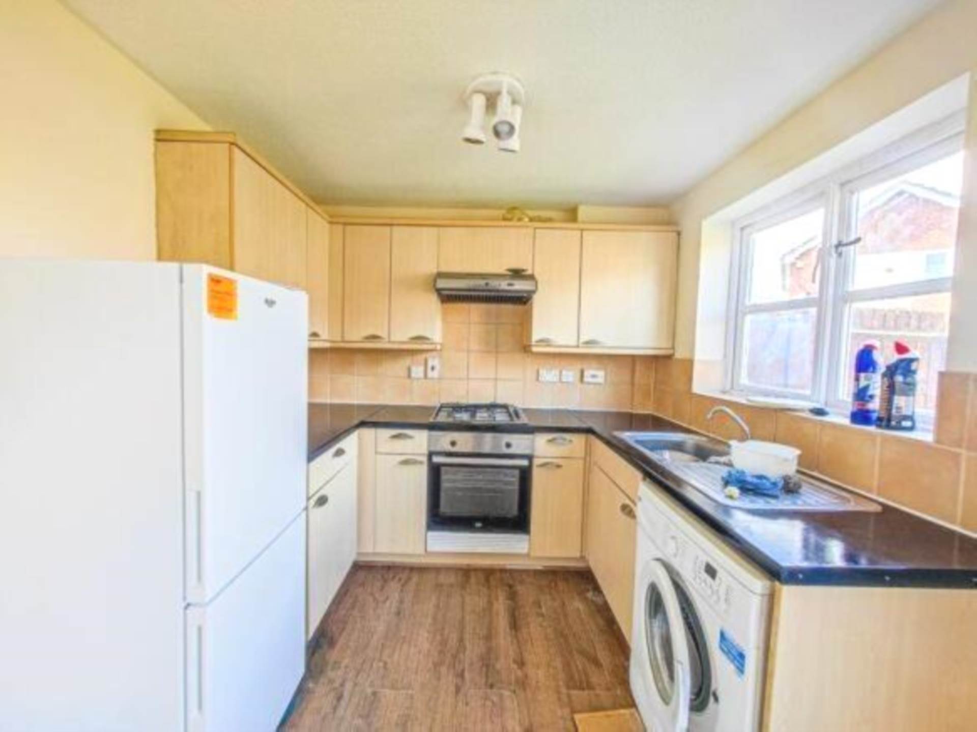 Additional Property Image 2 bedroom Detached to rent in London 2