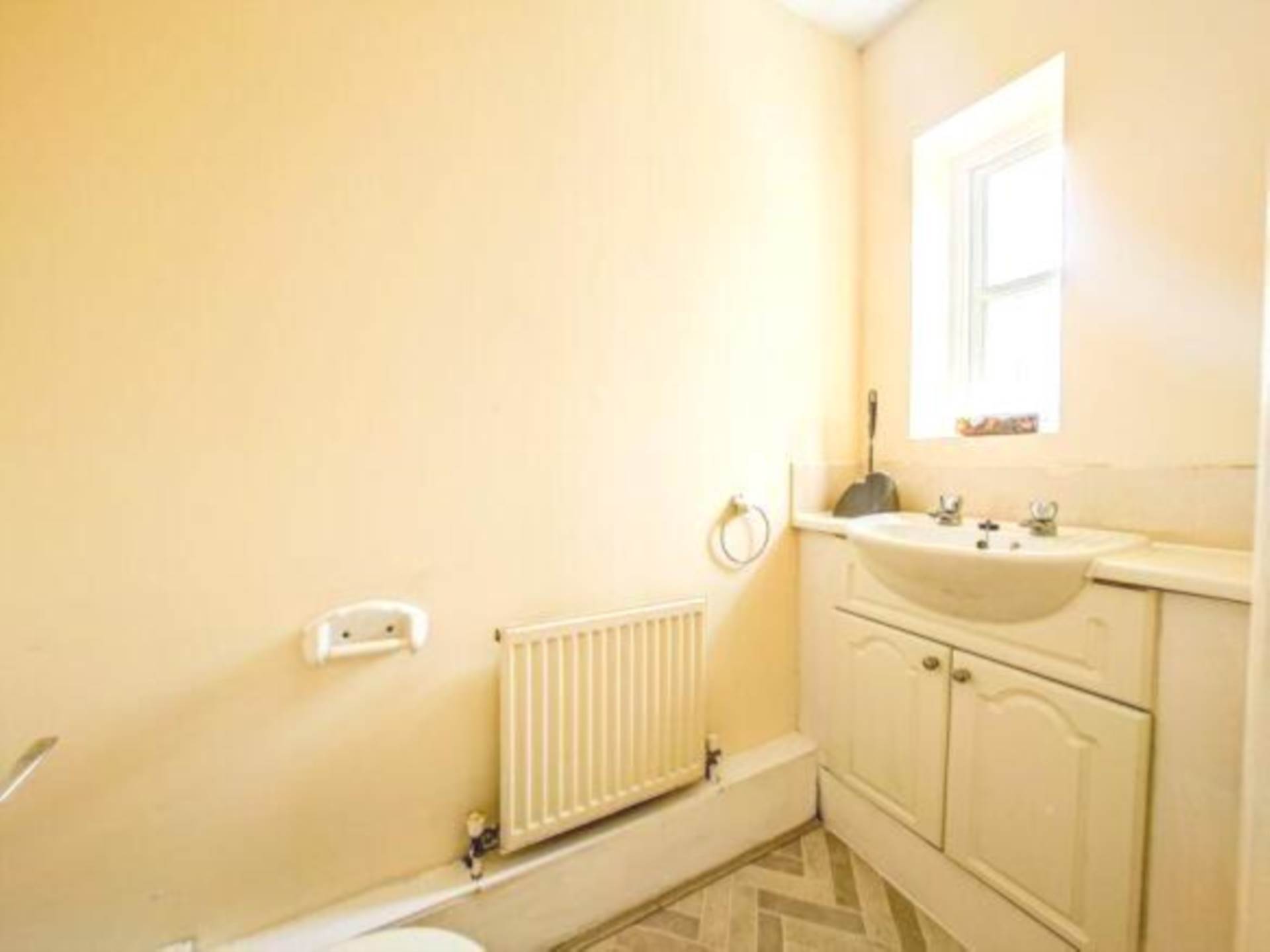 Additional Property Image 2 bedroom Detached to rent in London 4