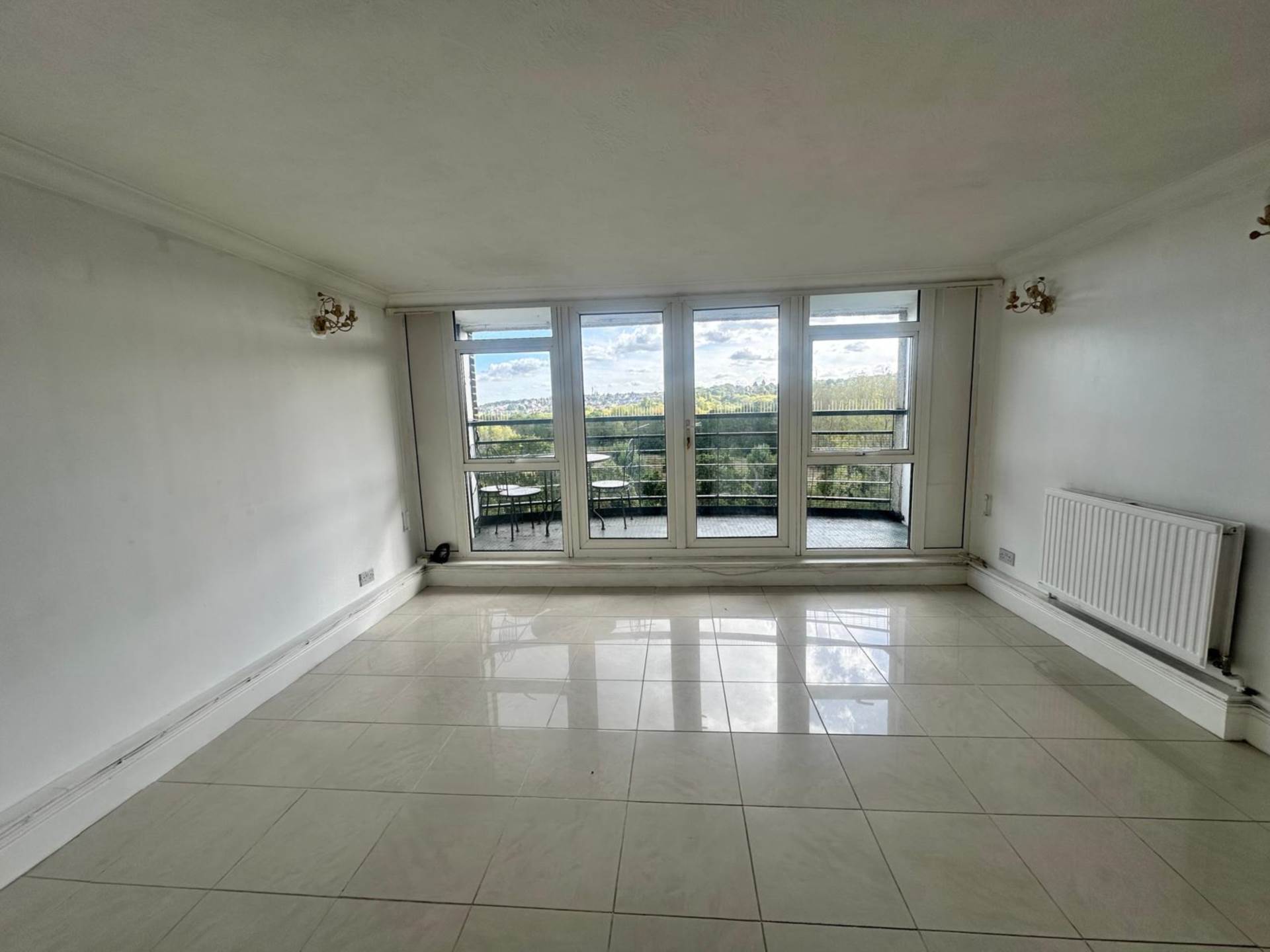 Additional Property Image 2 bedroom Apartment for sale in London 6